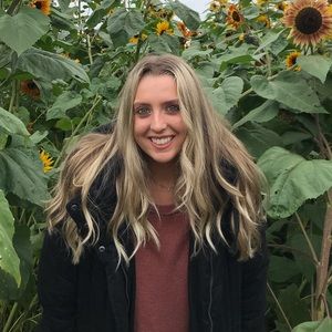 Meet your Posher, Courtney